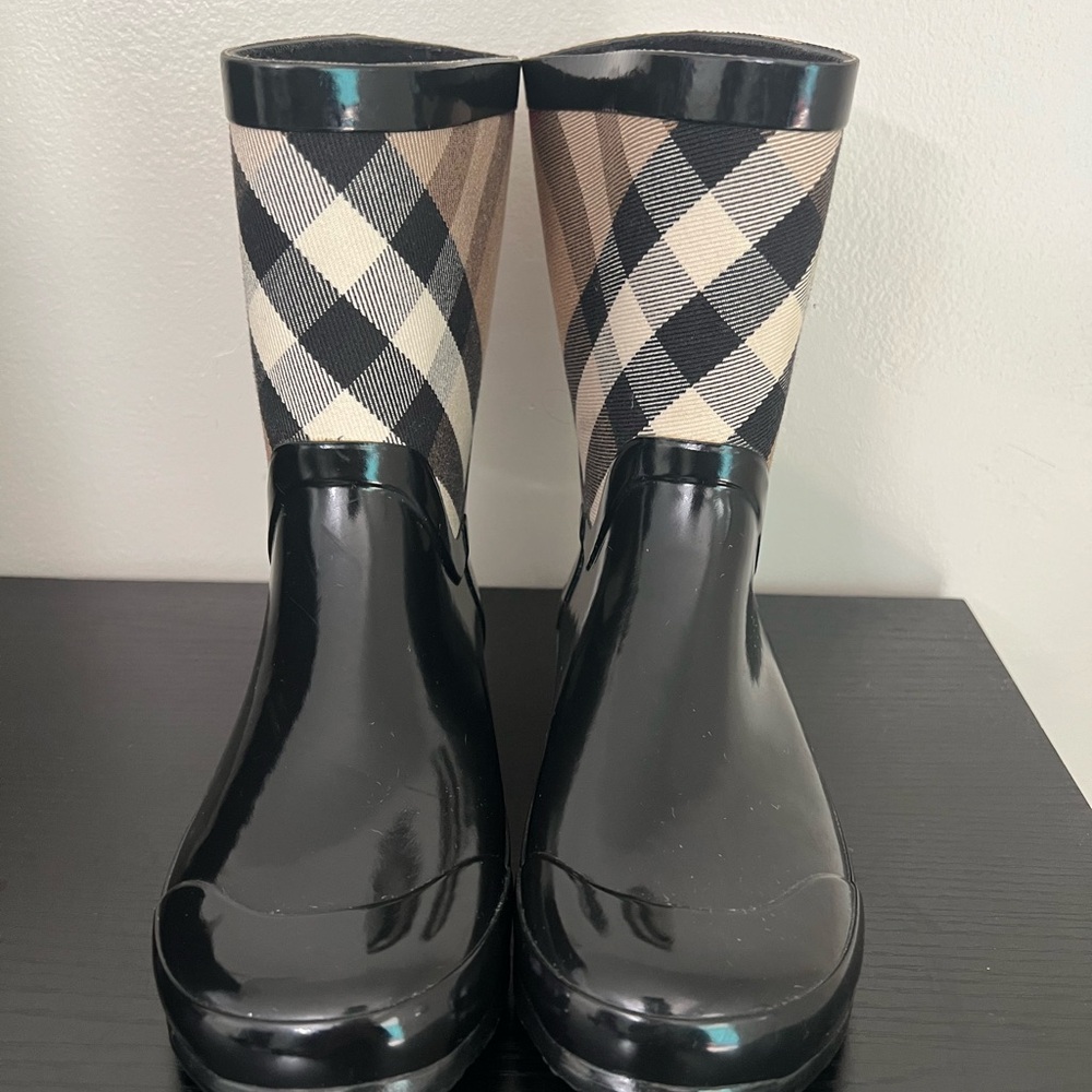 Burberry Nova Check Patent Leather Plaid RainBoots